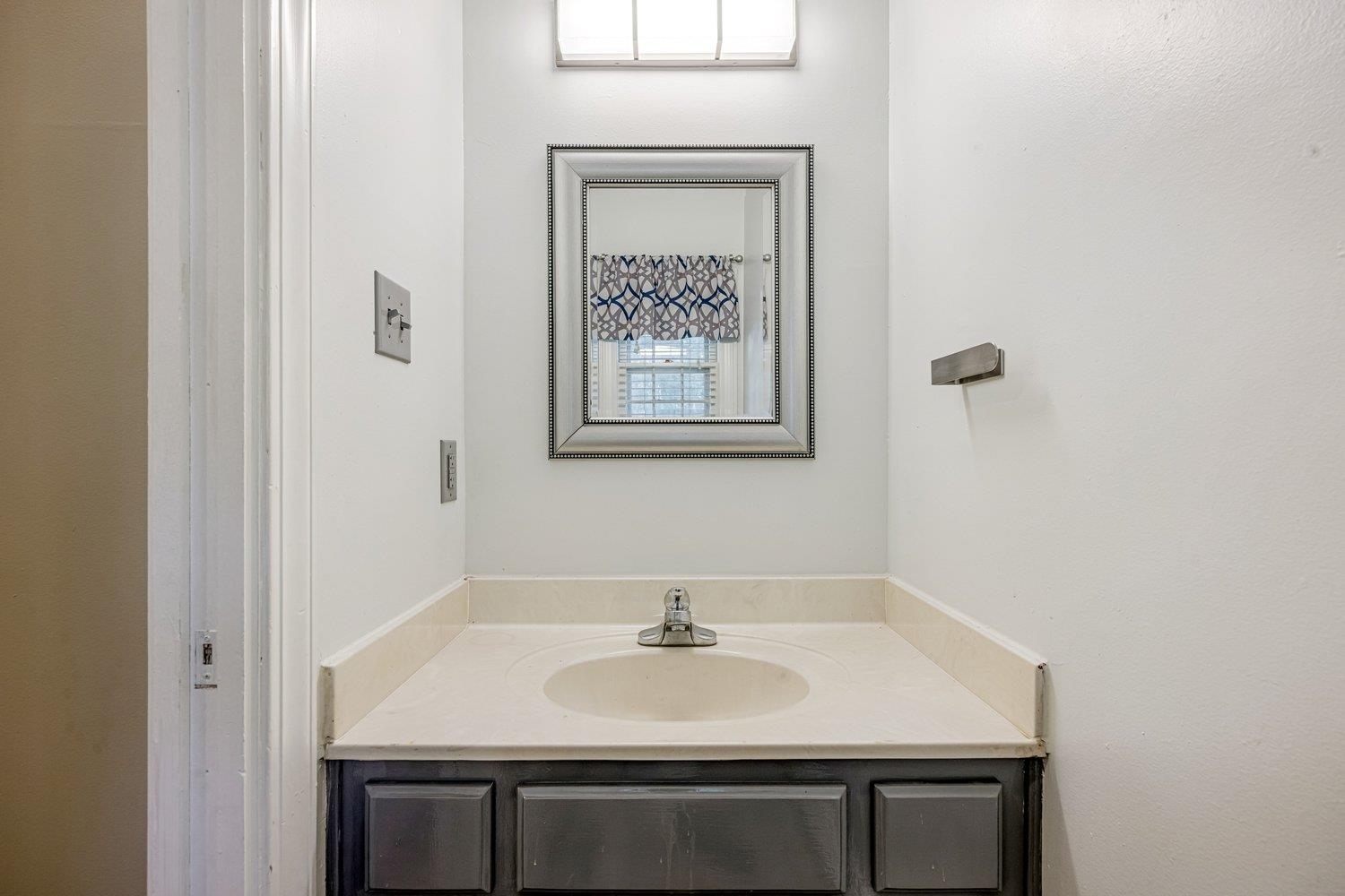 8859 PLANTATION TRAIL CV