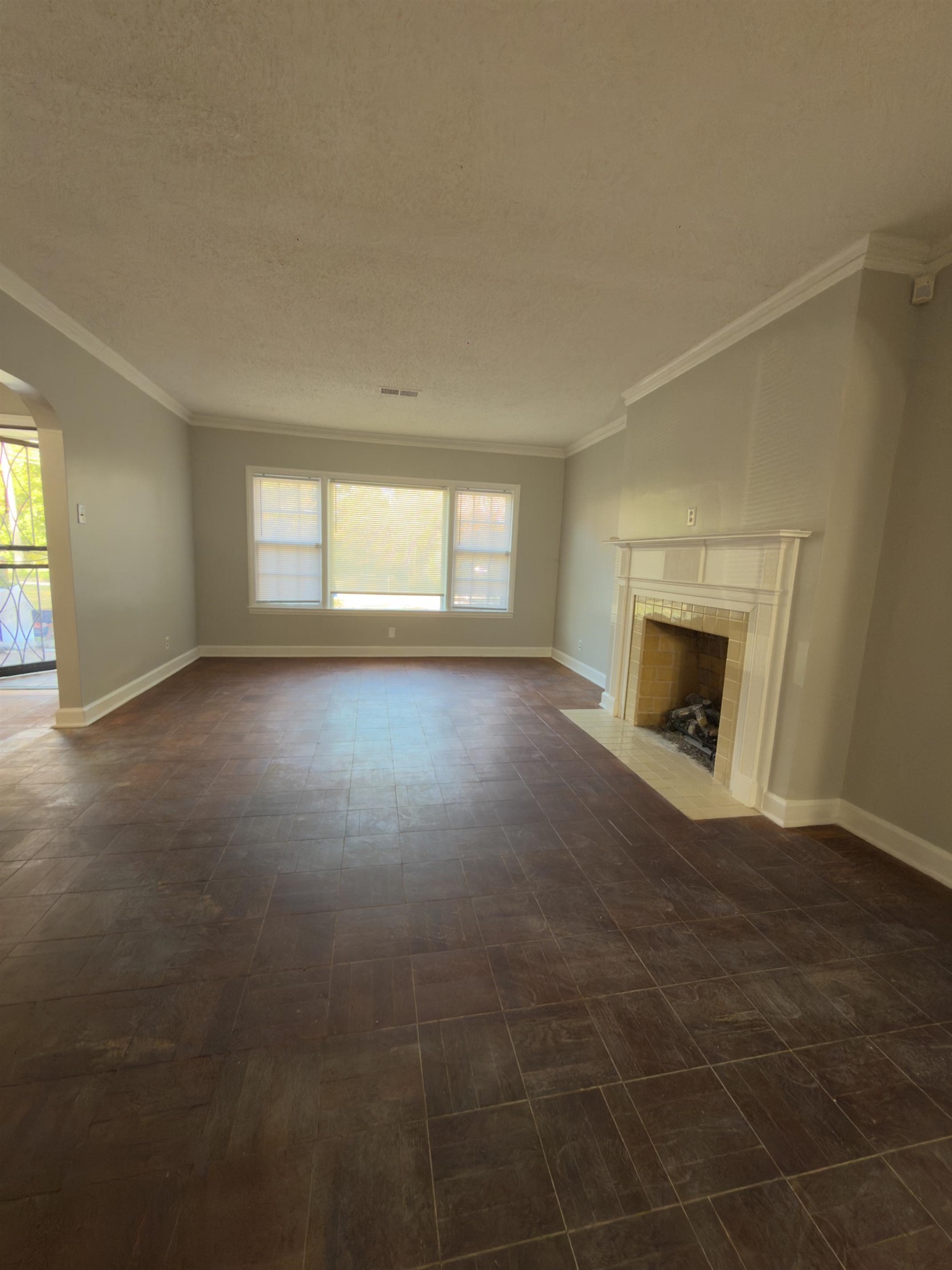 3443 BARRON AVE