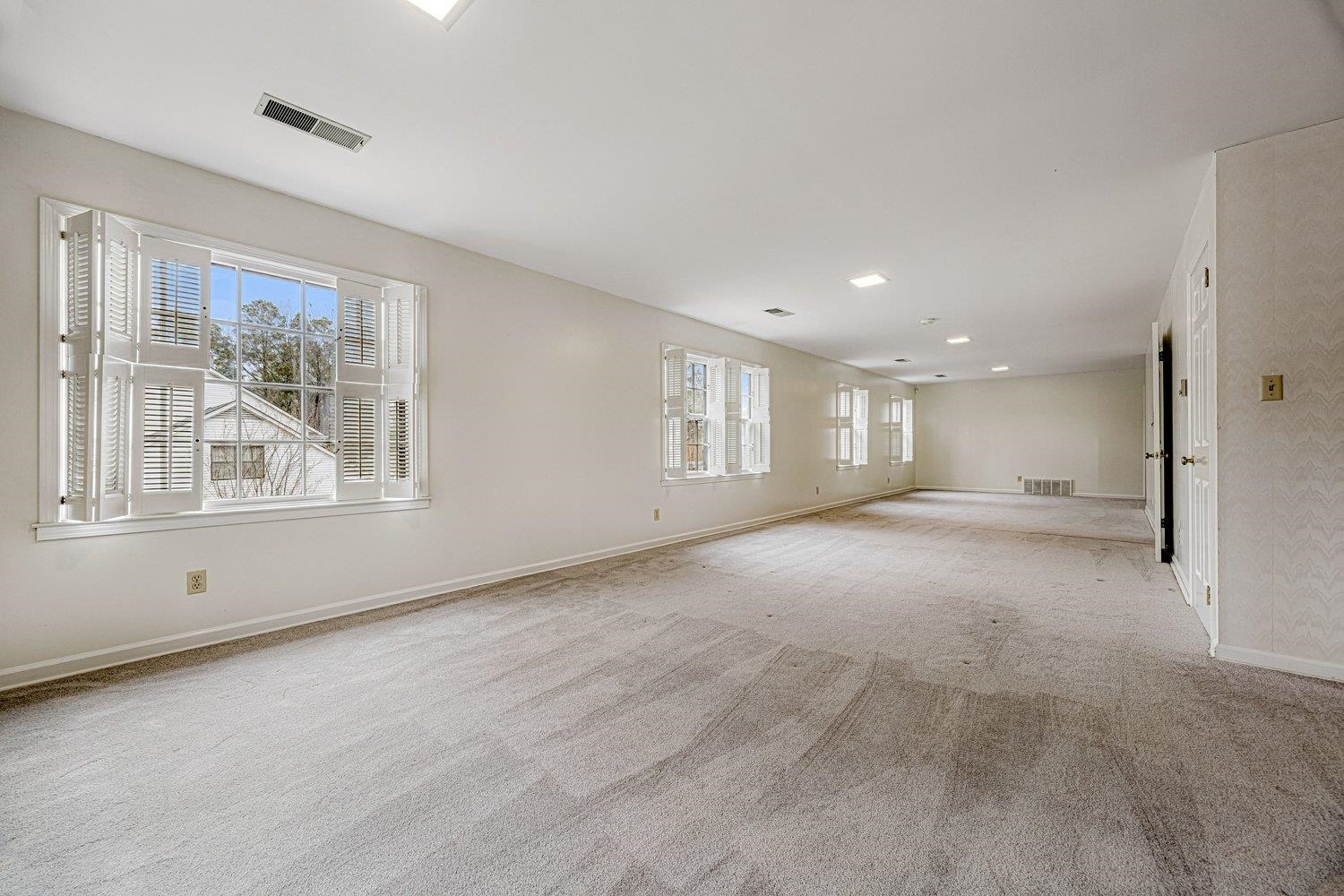 1330 PEBBLE CREEK LN