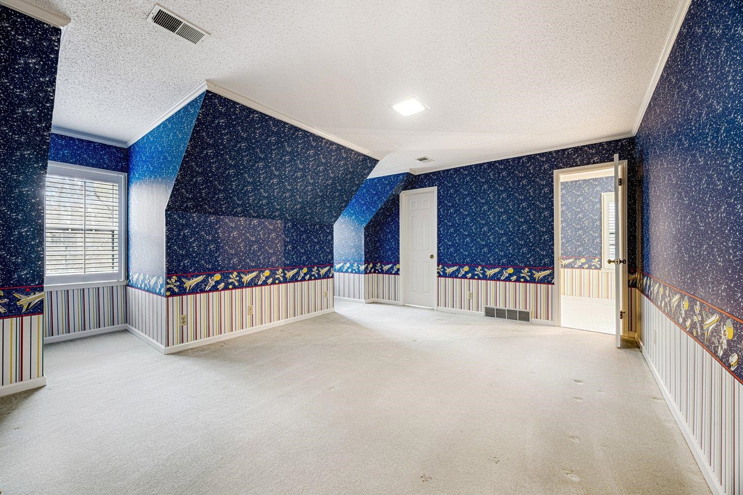 1330 PEBBLE CREEK LN