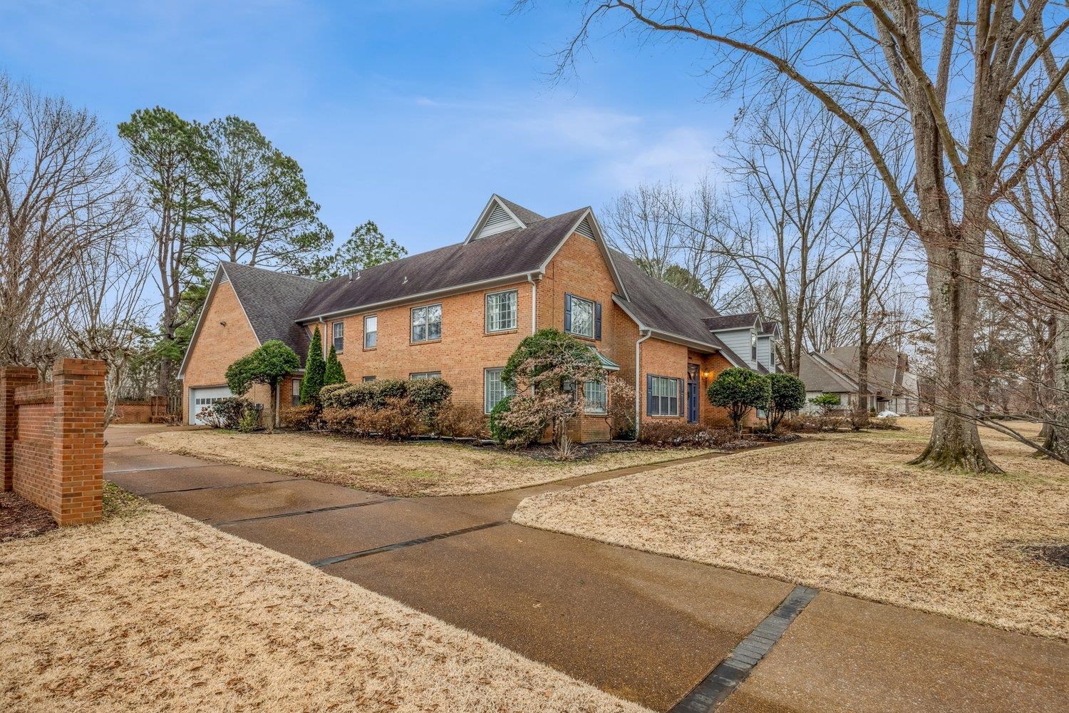 1330 PEBBLE CREEK LN