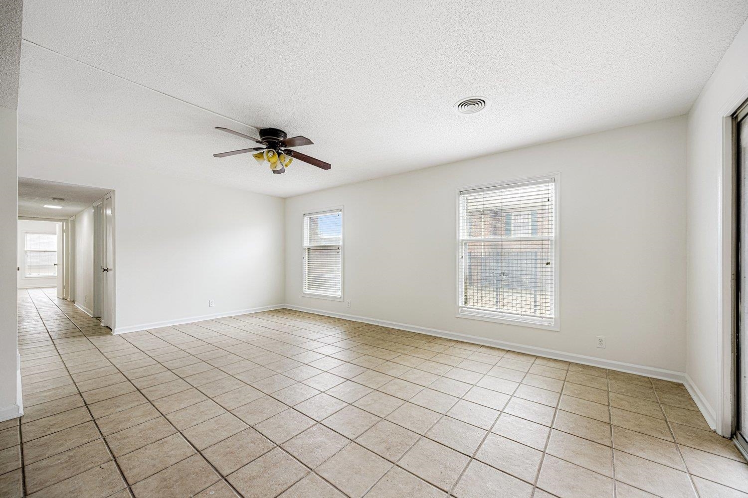 5918 JULIAN CT Unit: 1