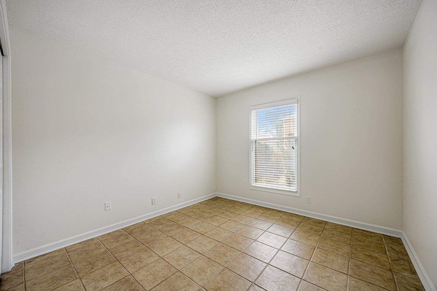 5918 JULIAN CT Unit: 1