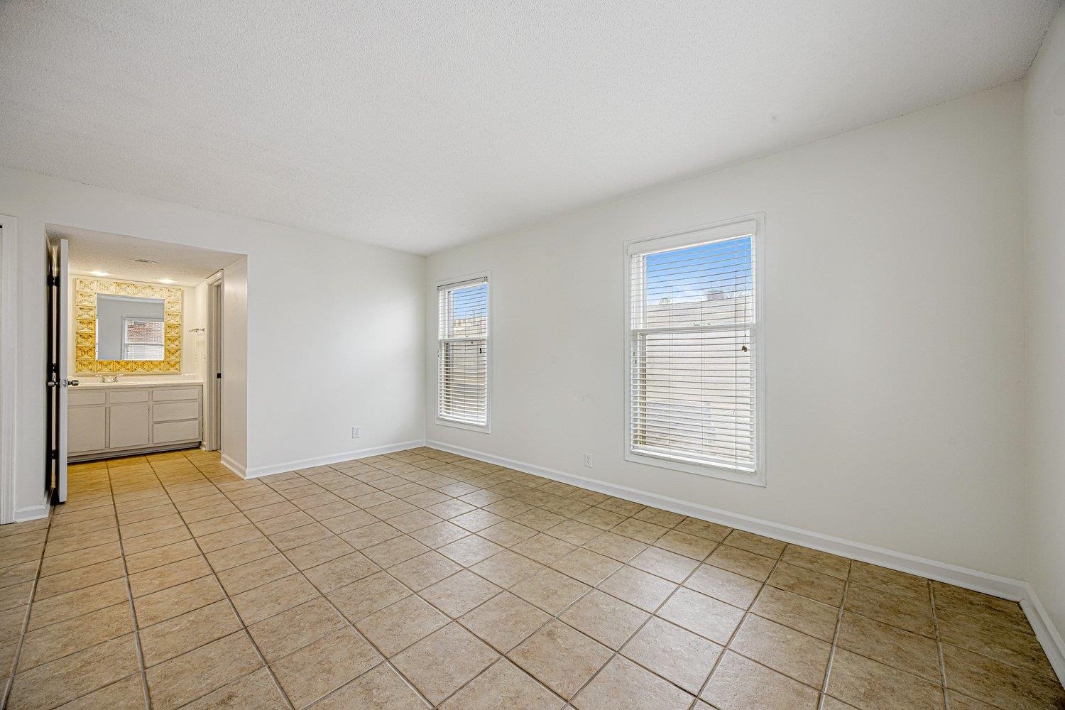 5918 JULIAN CT Unit: 1