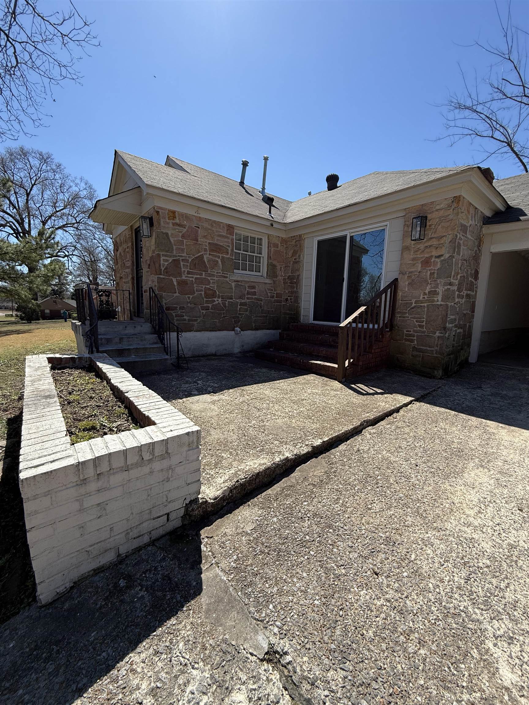 764 DUNN AVE