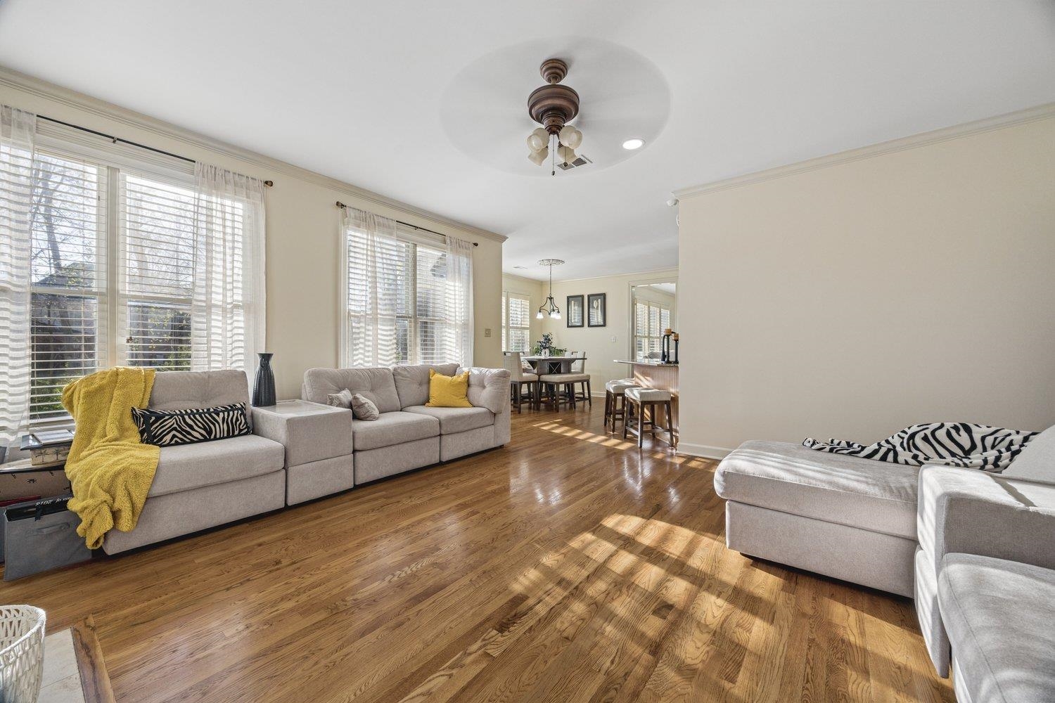 1854 ALMADALE FARMS PKY