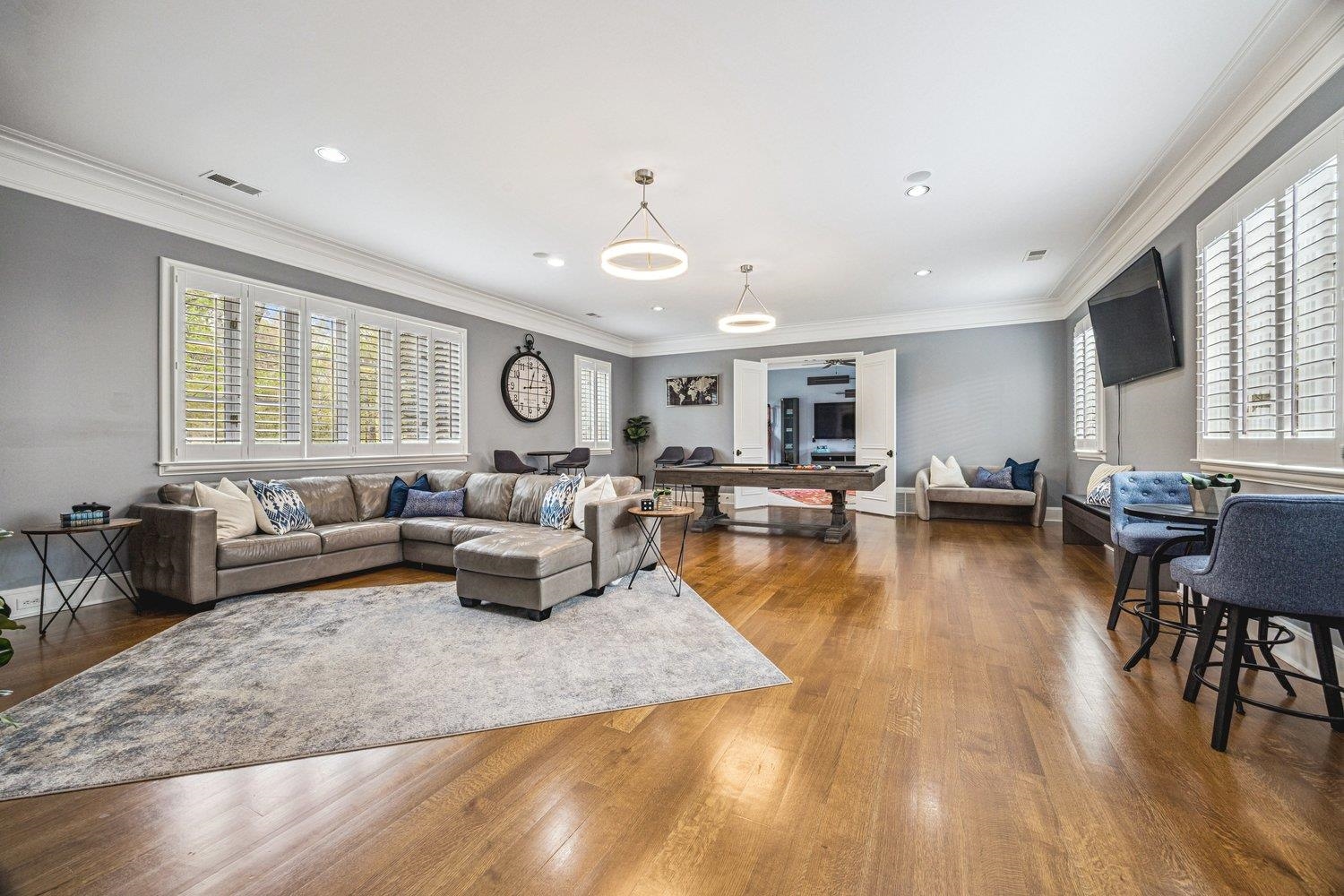 220 MOUNTAIN BROOK CV