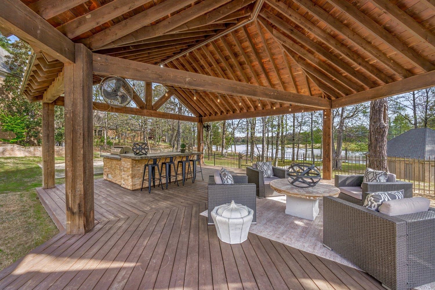 220 MOUNTAIN BROOK CV