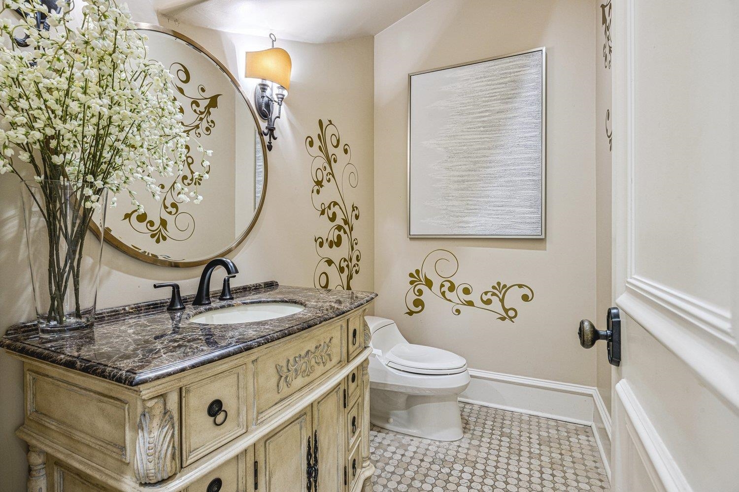 220 MOUNTAIN BROOK CV