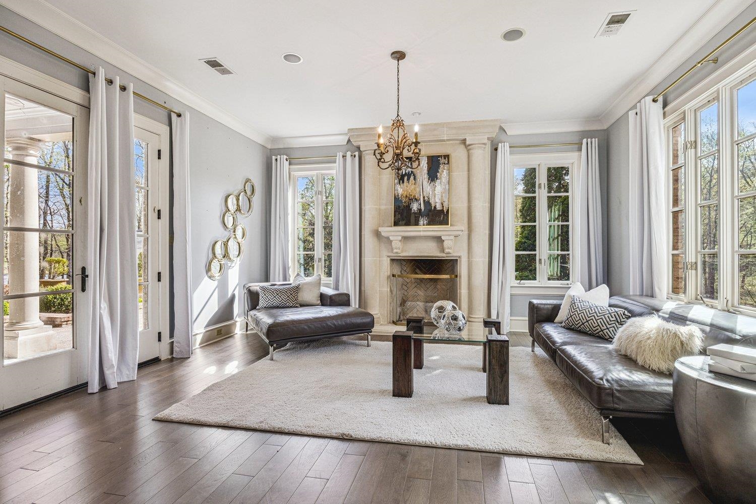 220 MOUNTAIN BROOK CV