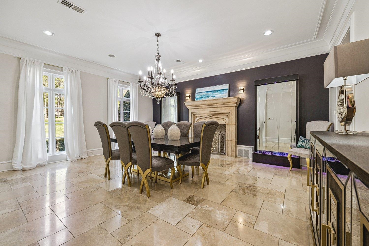 220 MOUNTAIN BROOK CV