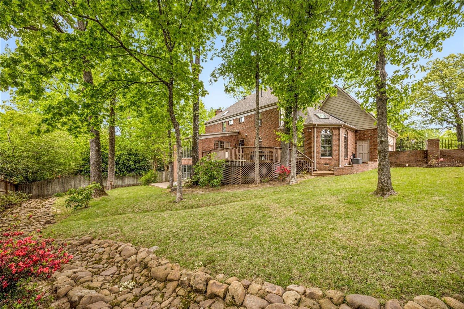 1873 BROOKSEDGE DR