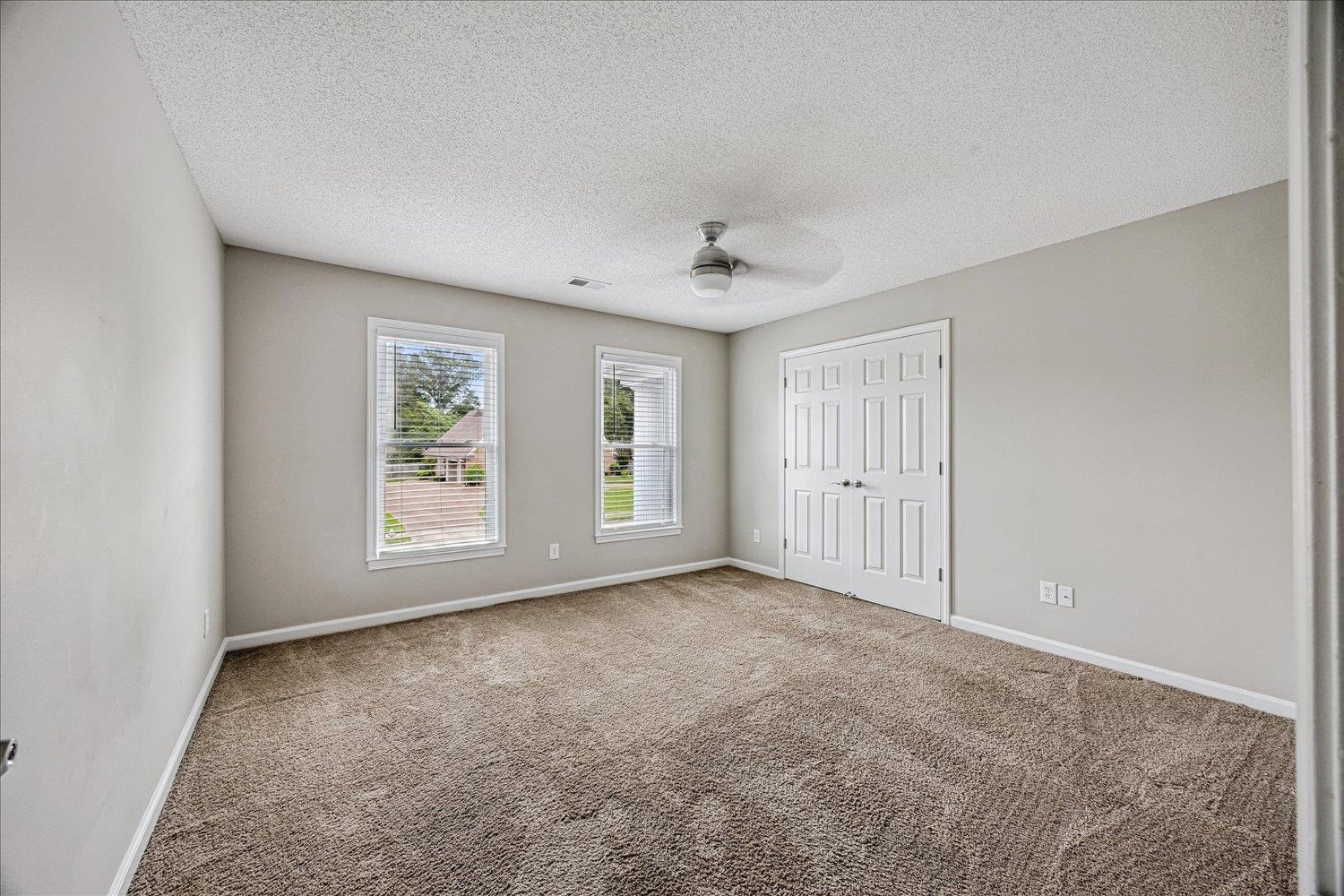 7560 GREYSTONE OAKS AVE