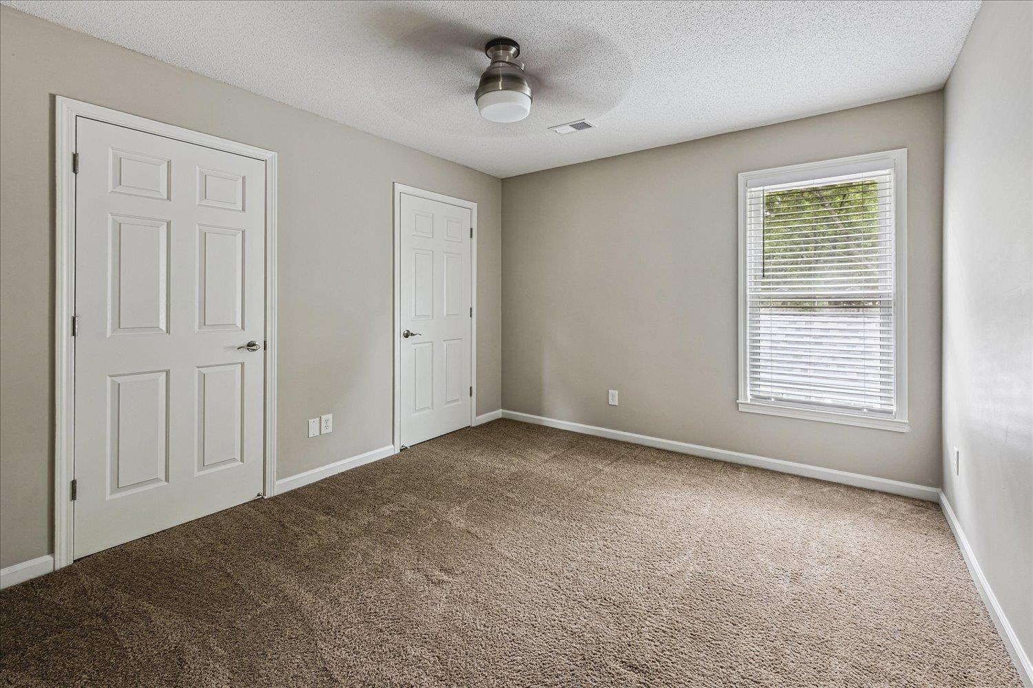 7560 GREYSTONE OAKS AVE