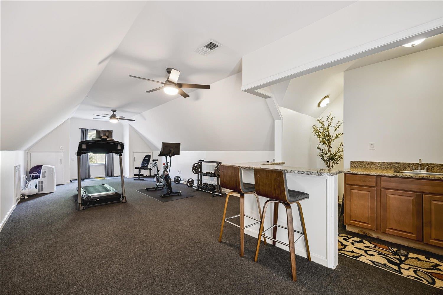 9267 CIELO DR
