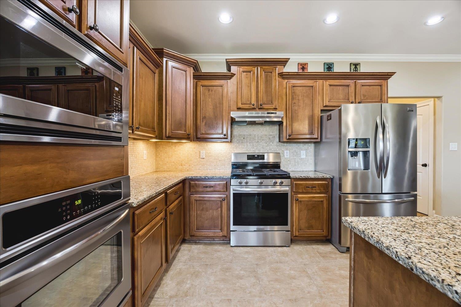 9267 CIELO DR
