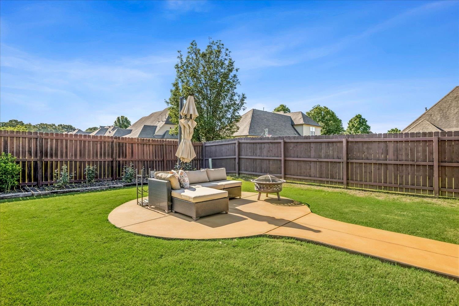 9267 CIELO DR
