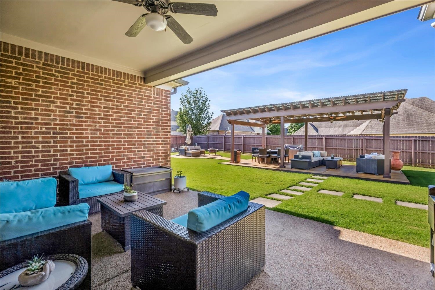 9267 CIELO DR