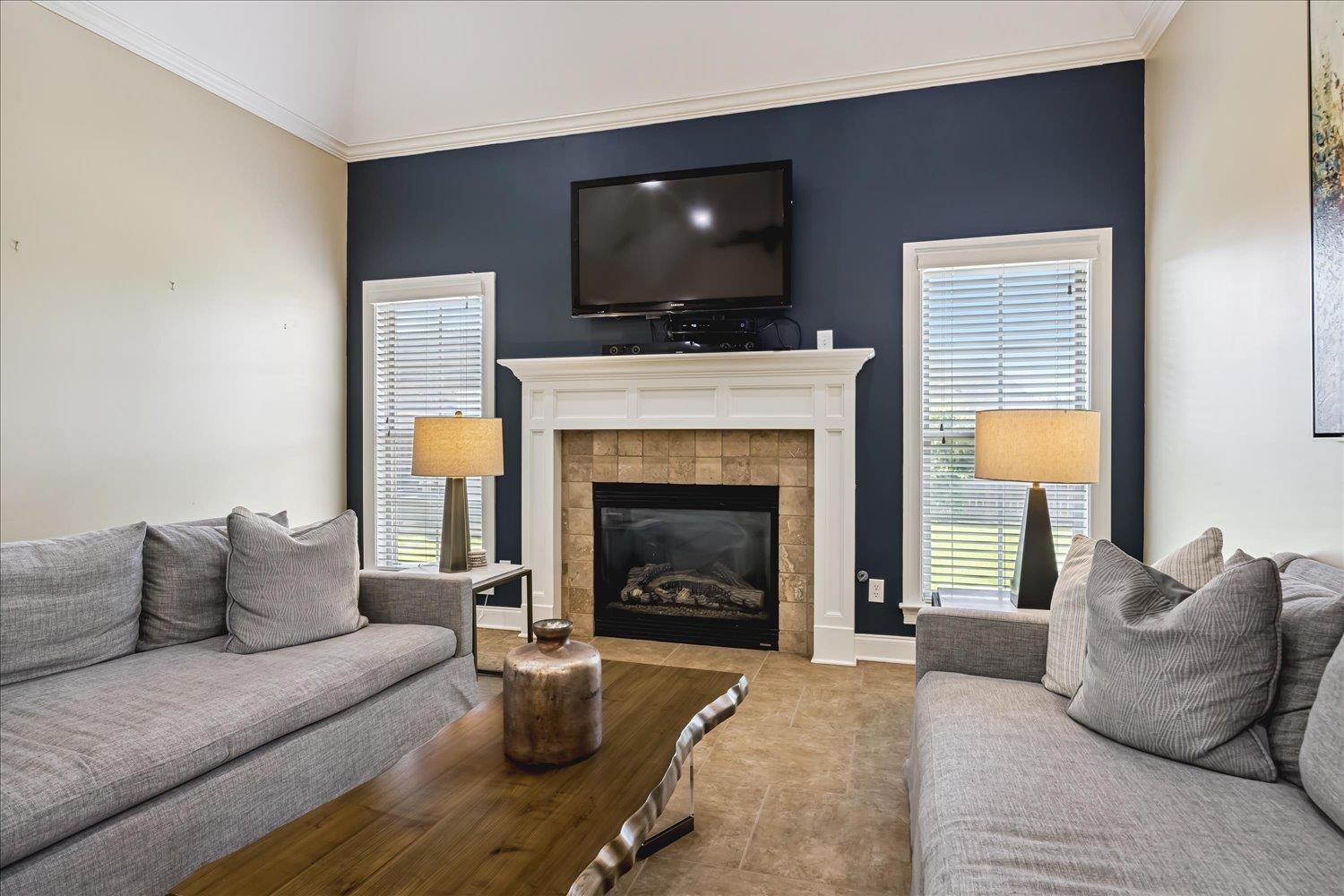 9267 CIELO DR