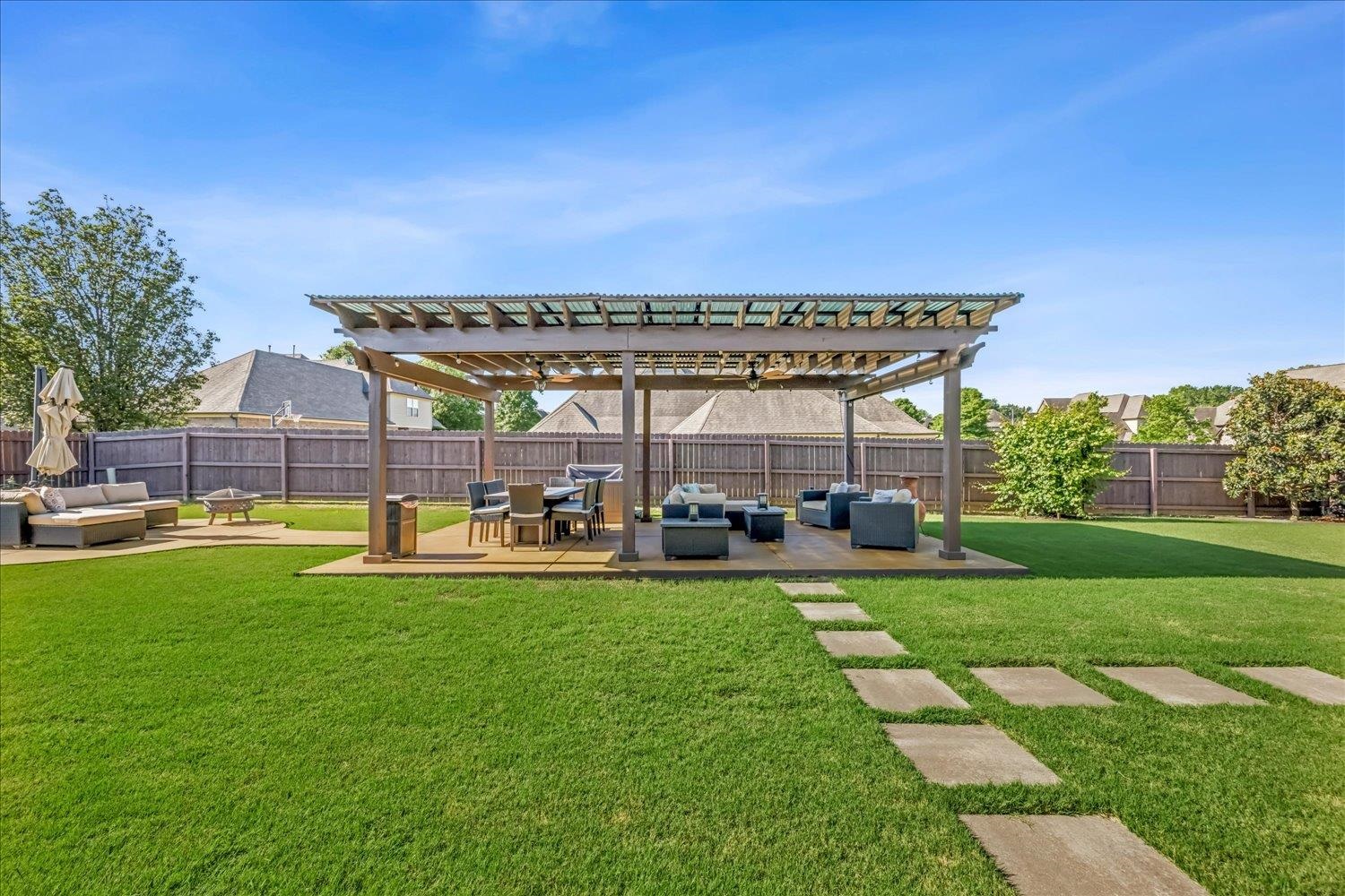 9267 CIELO DR