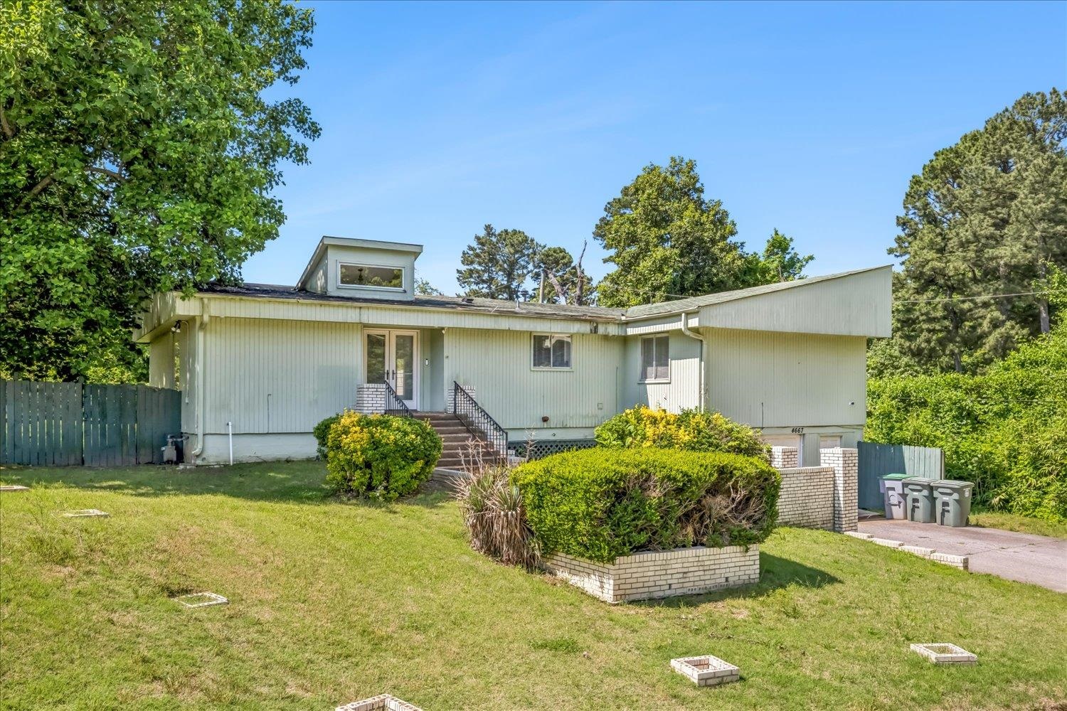 4667 SUESAND CV