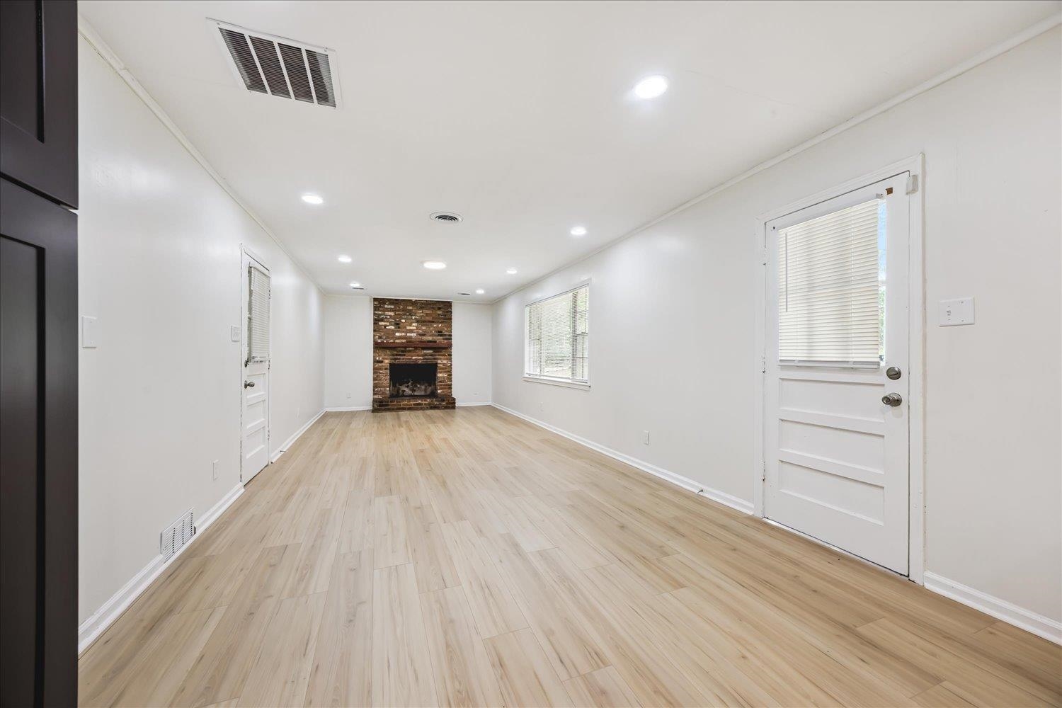 2600 CLEARPARK CV