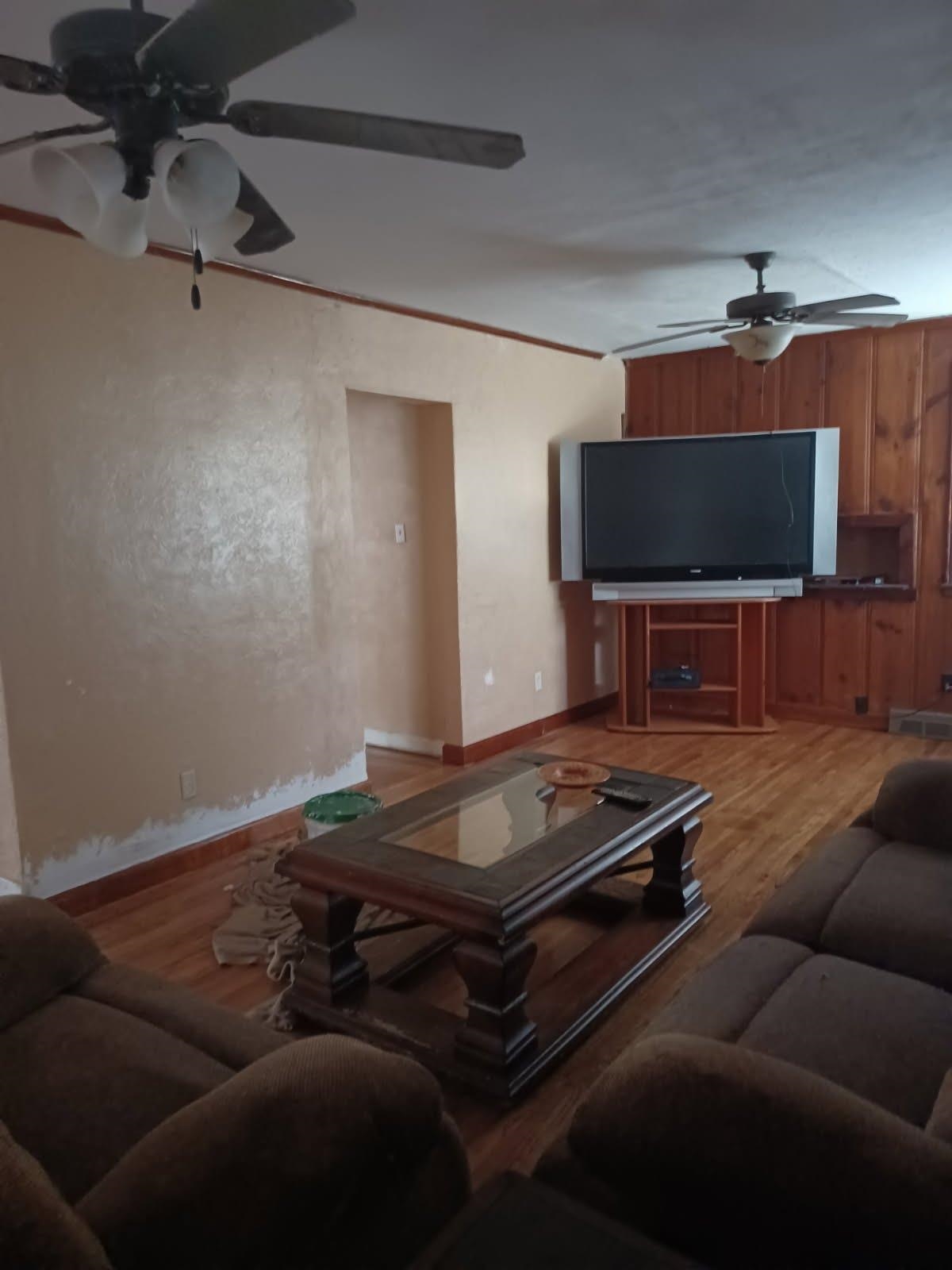 1351 E MALLORY AVE