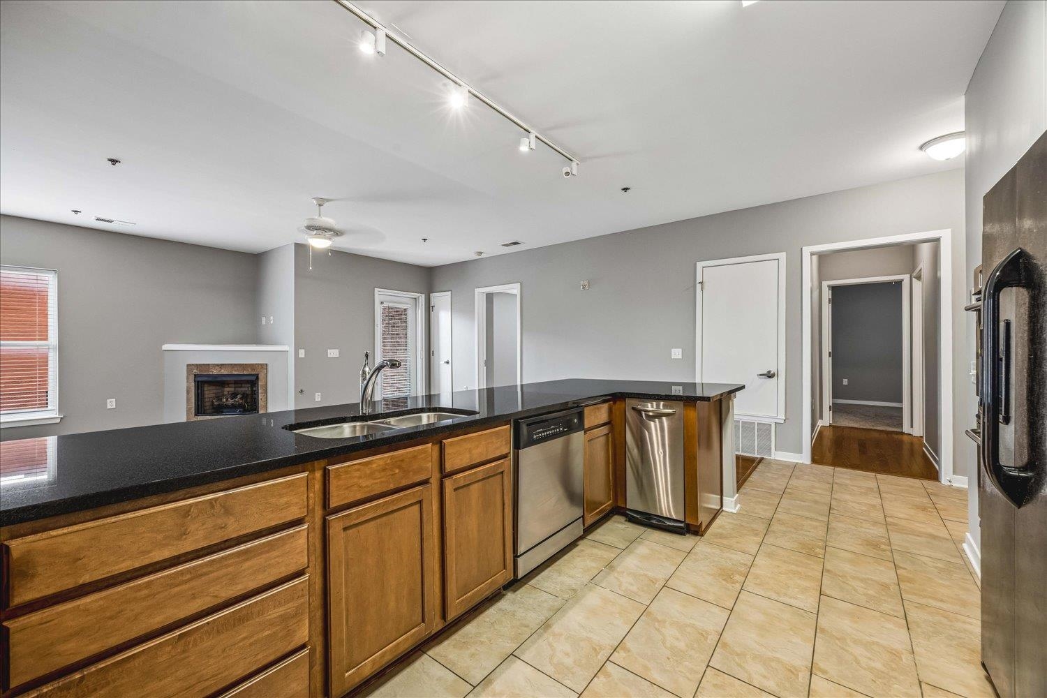 426 N FRONT ST Unit: 104