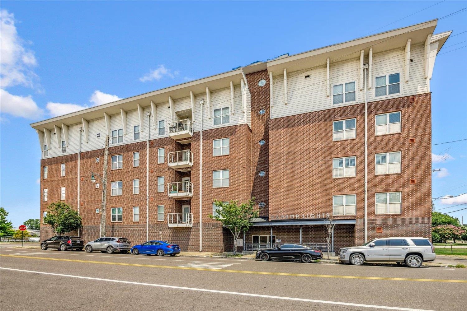 426 N FRONT ST Unit: 104