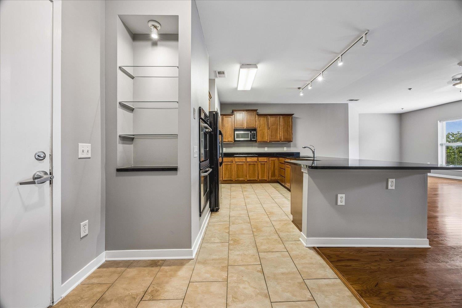 426 N FRONT ST Unit: 104