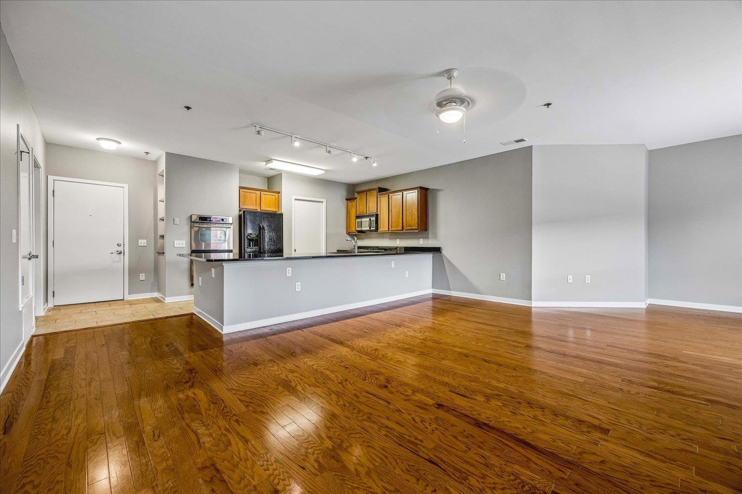 426 N FRONT ST Unit: 104
