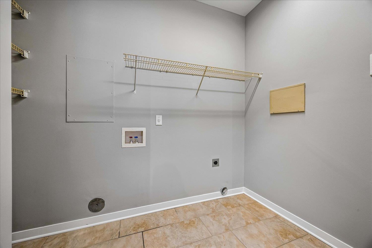 426 N FRONT ST Unit: 104
