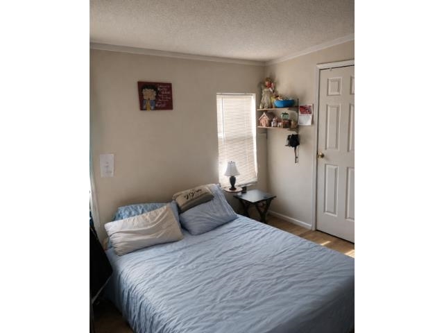217 LAKESHORE DR