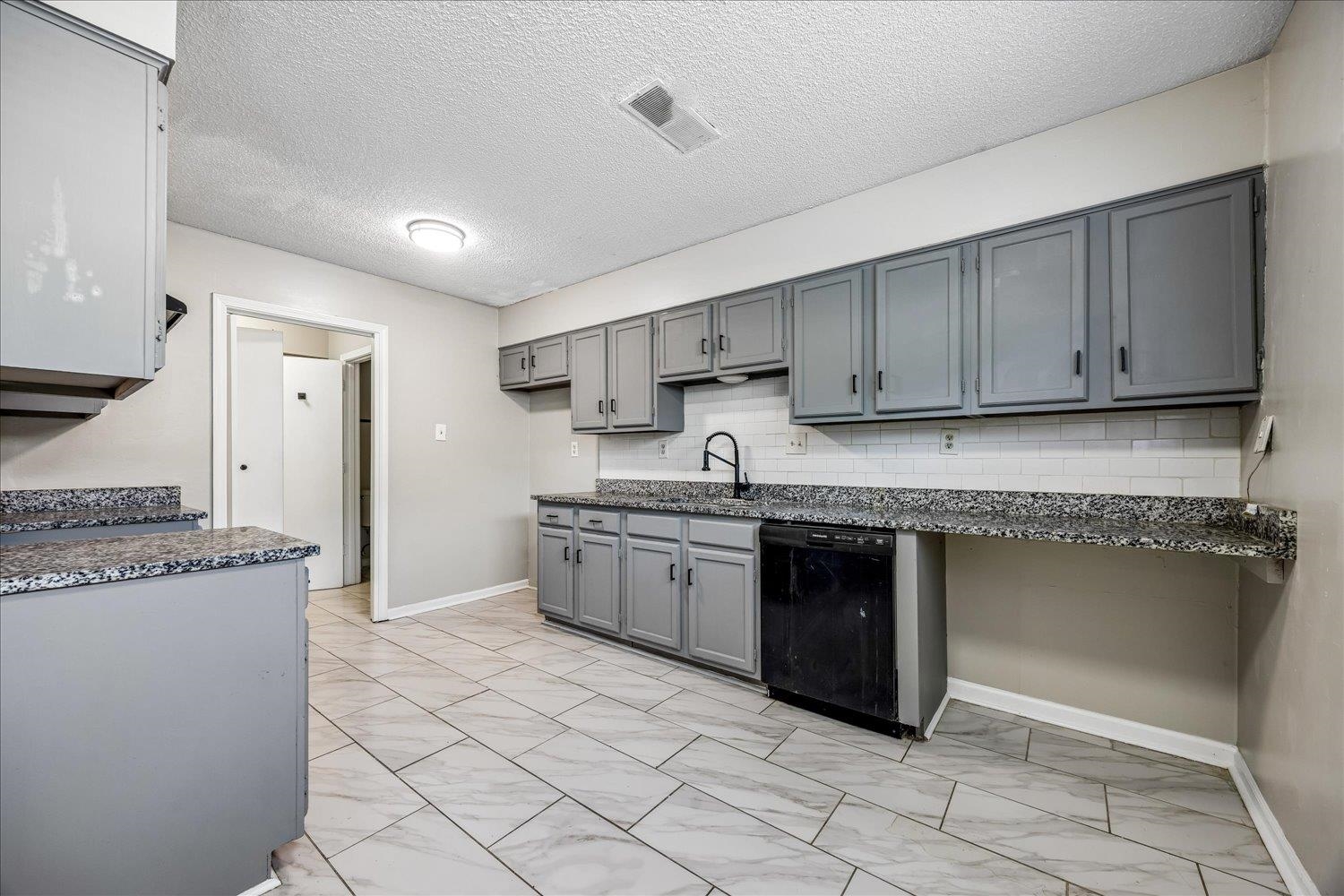 5991 LOFTY OAK RD Unit: 5991