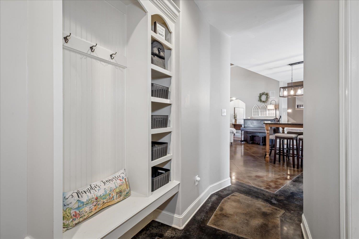 5593 MAGNOLIA BEND CV