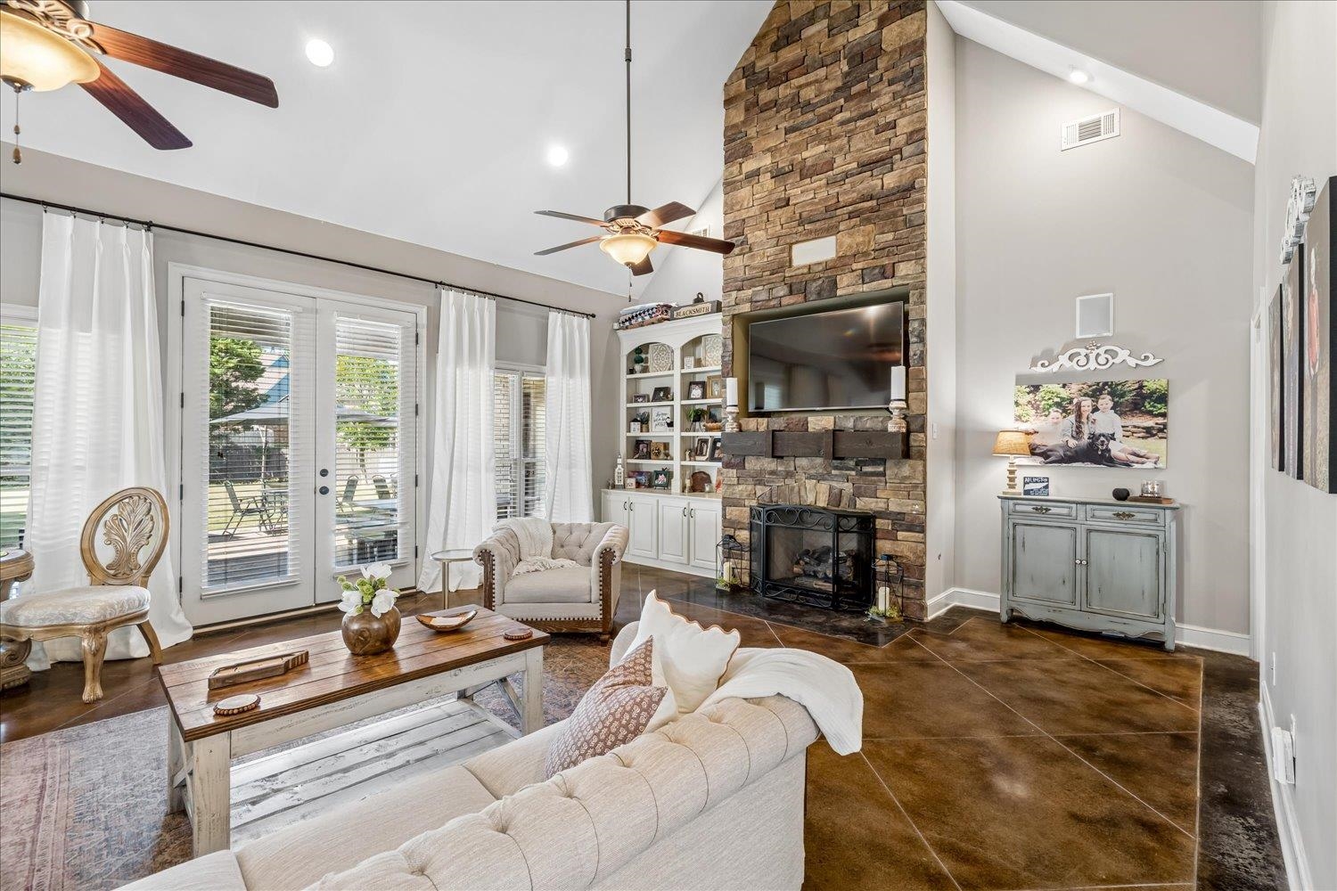 5593 MAGNOLIA BEND CV