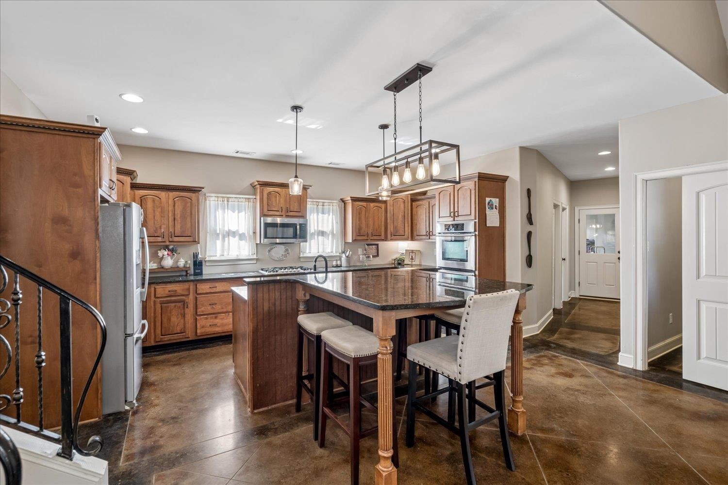 5593 MAGNOLIA BEND CV