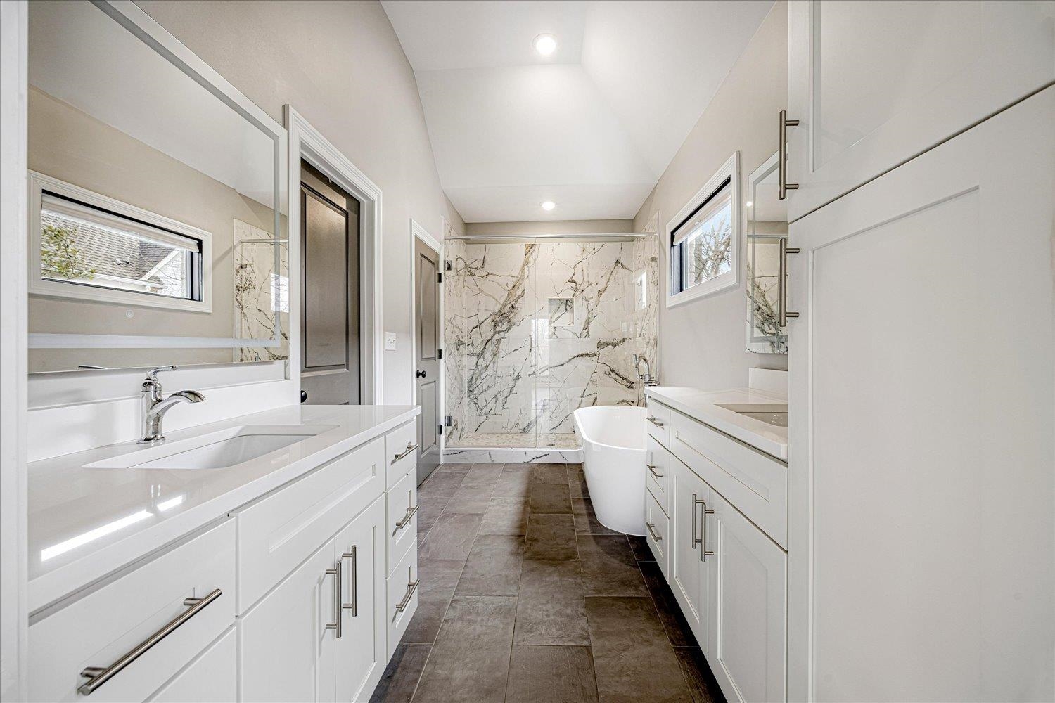 93 TOULOUSE DR