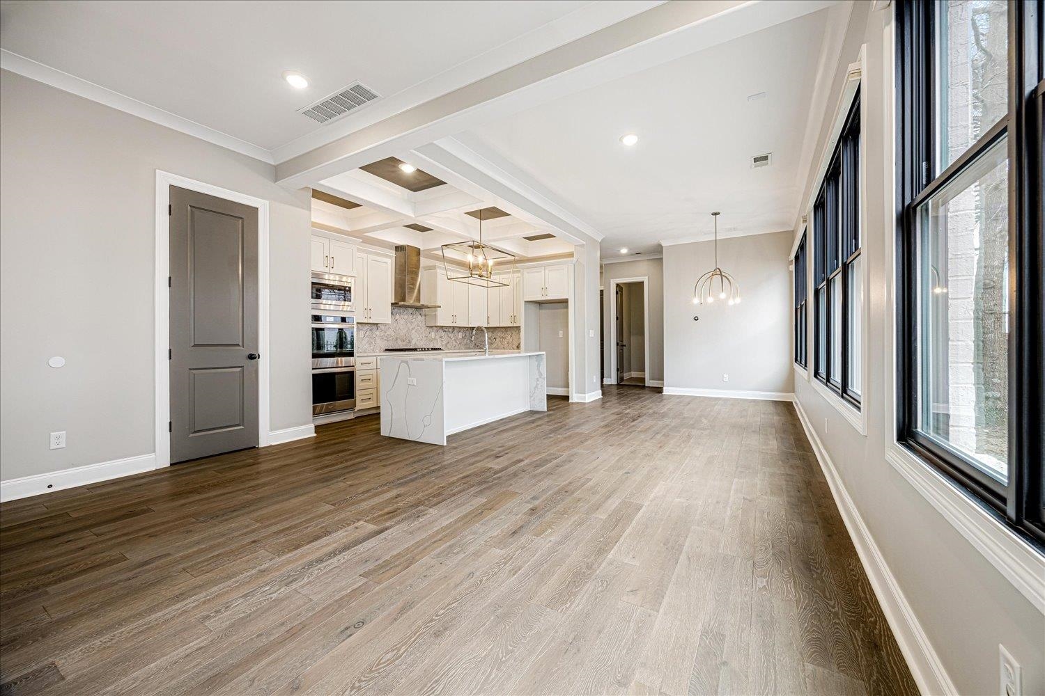 93 TOULOUSE DR