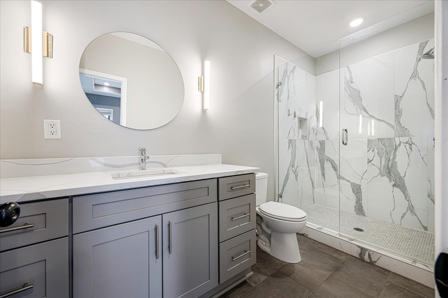 93 TOULOUSE DR