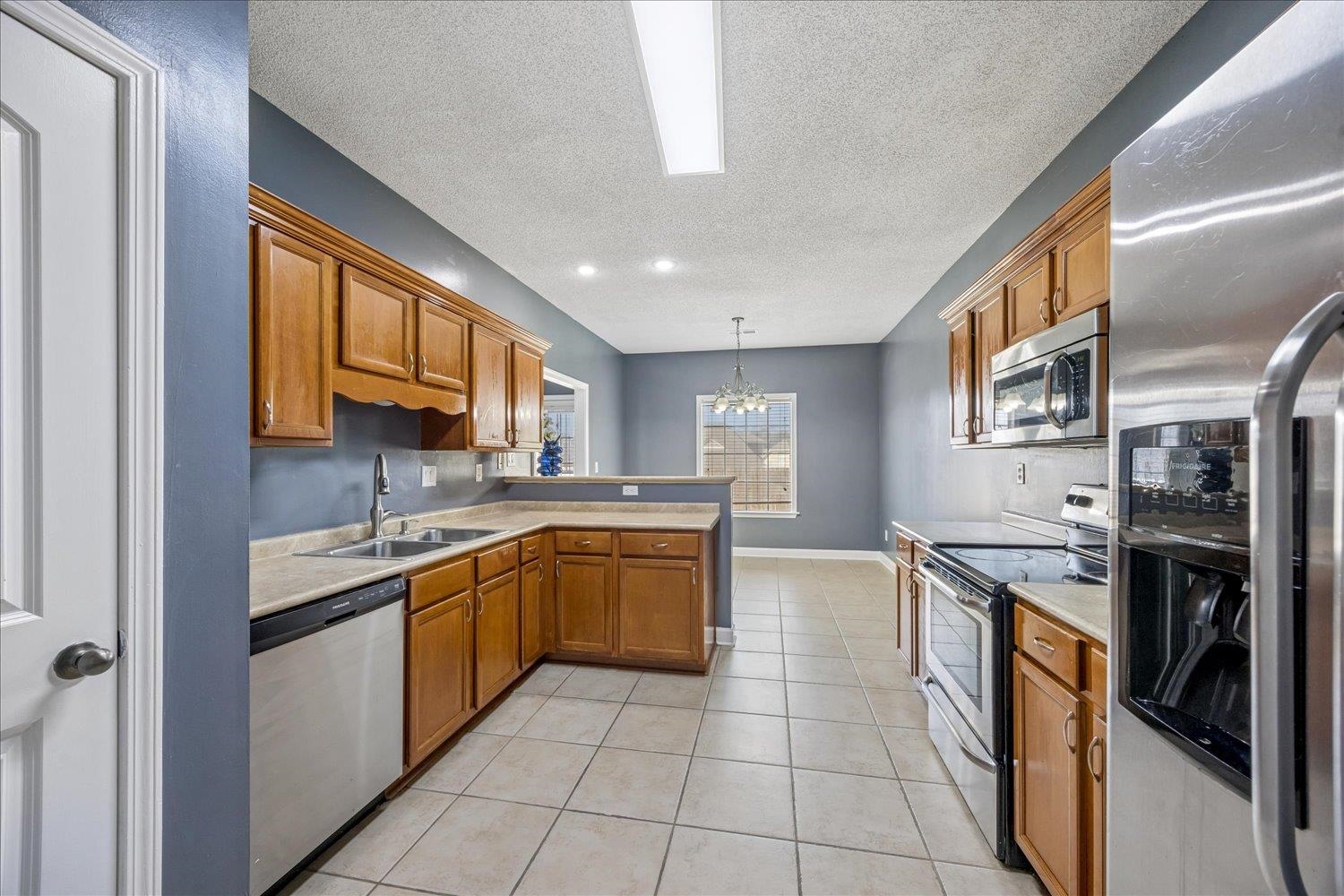 10220 ADIKSON DR