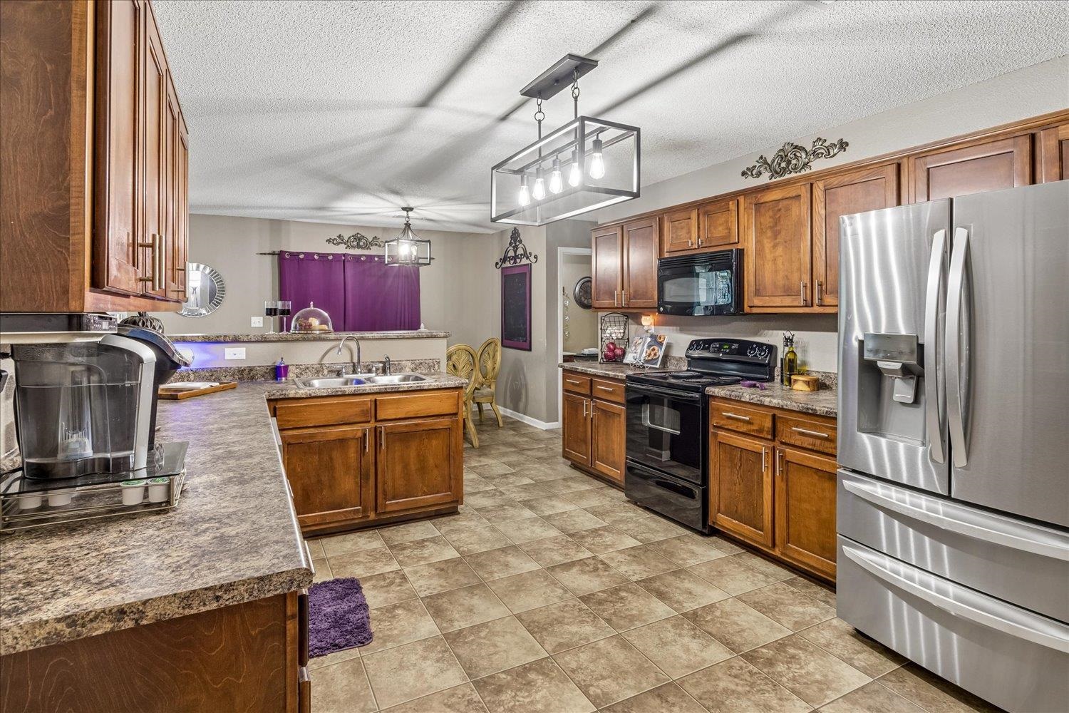5073 STONE SHADOWS DR