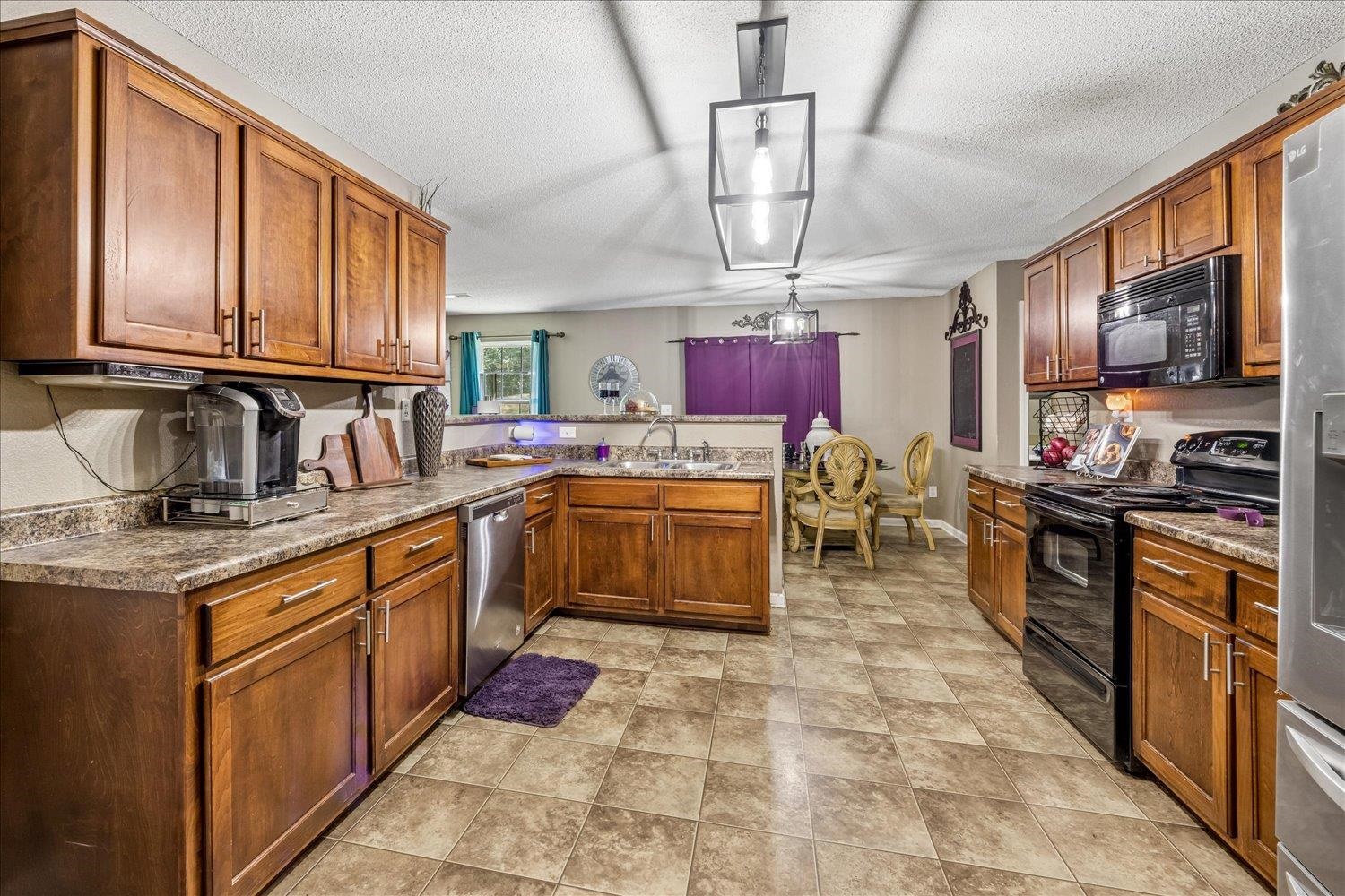 5073 STONE SHADOWS DR