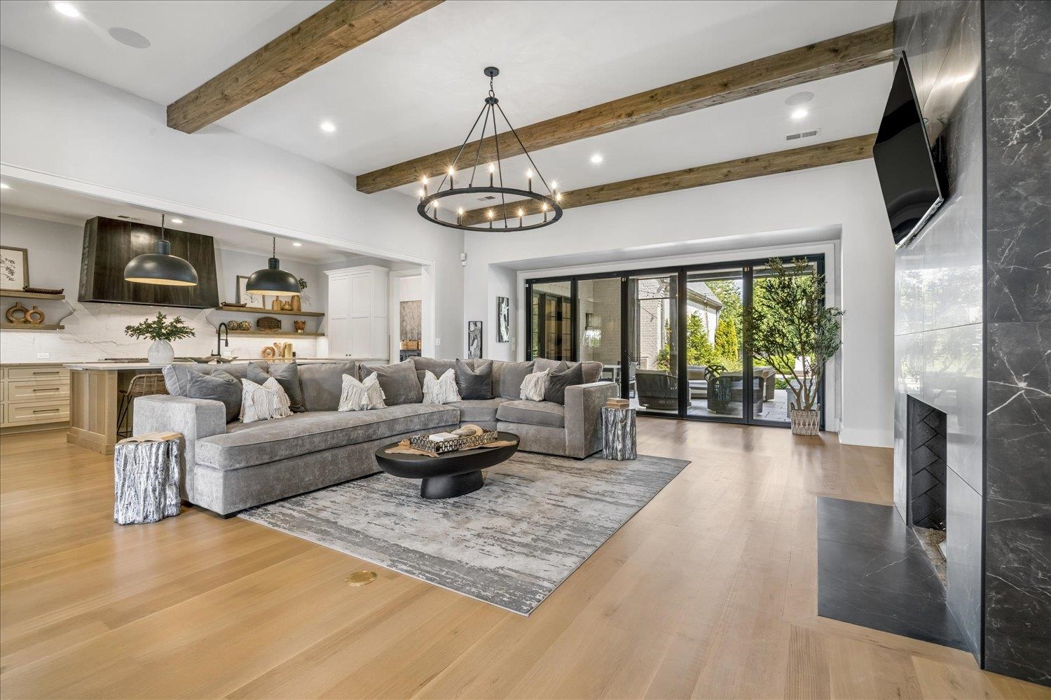 3182 CHAPEL WOODS CV
