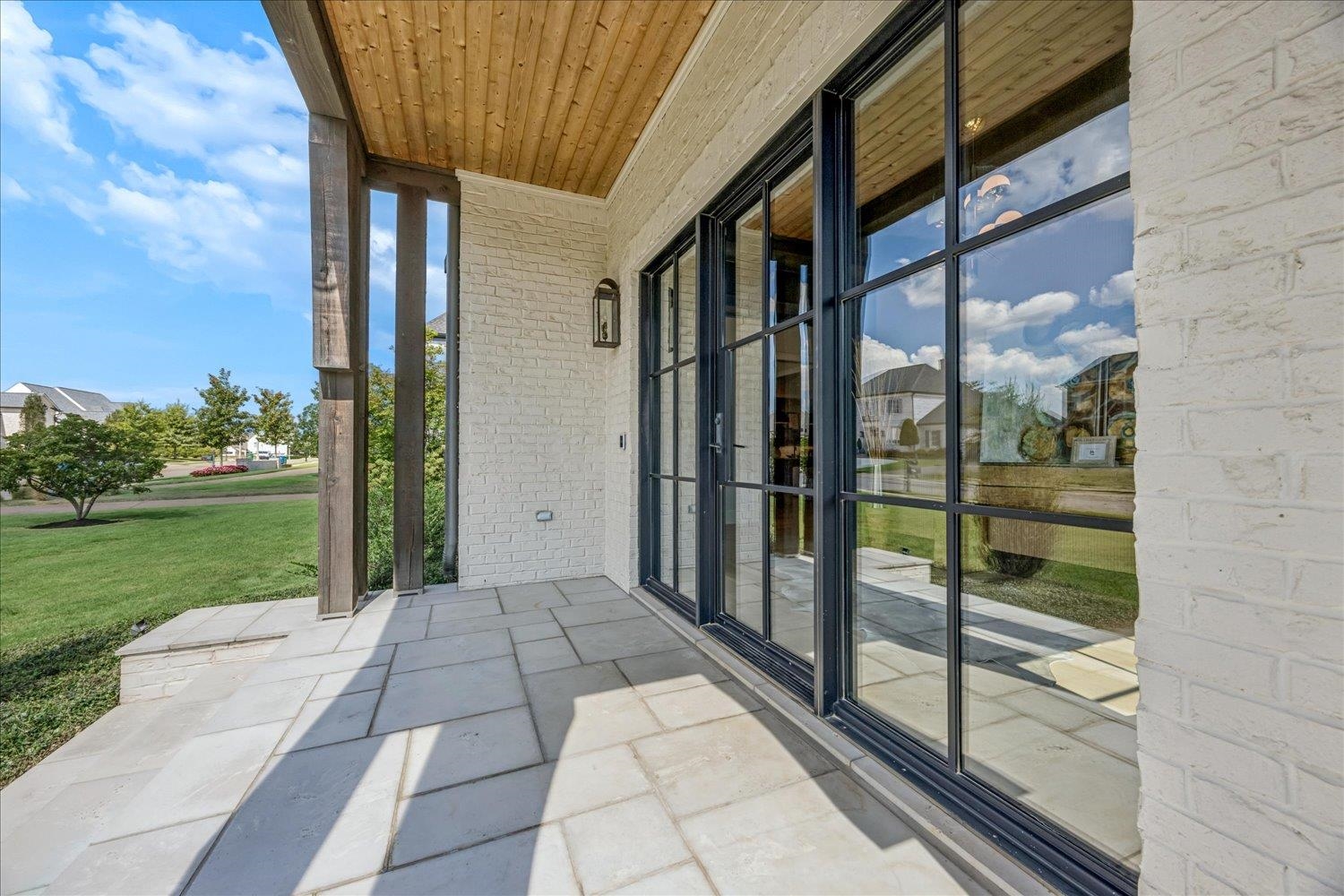 3182 CHAPEL WOODS CV