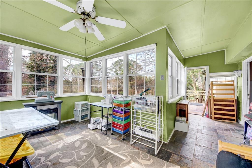 1477 Thornhill Court SW