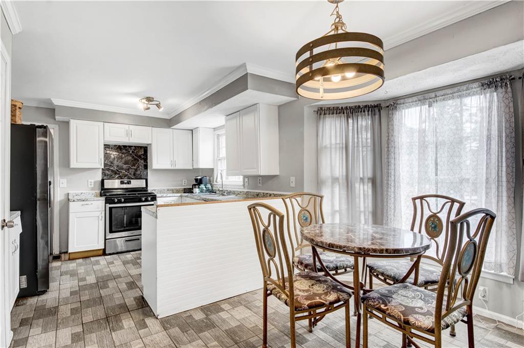 1477 Thornhill Court SW