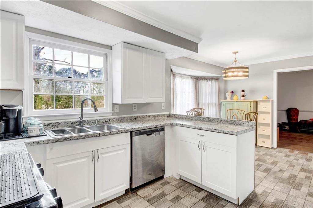 1477 Thornhill Court SW