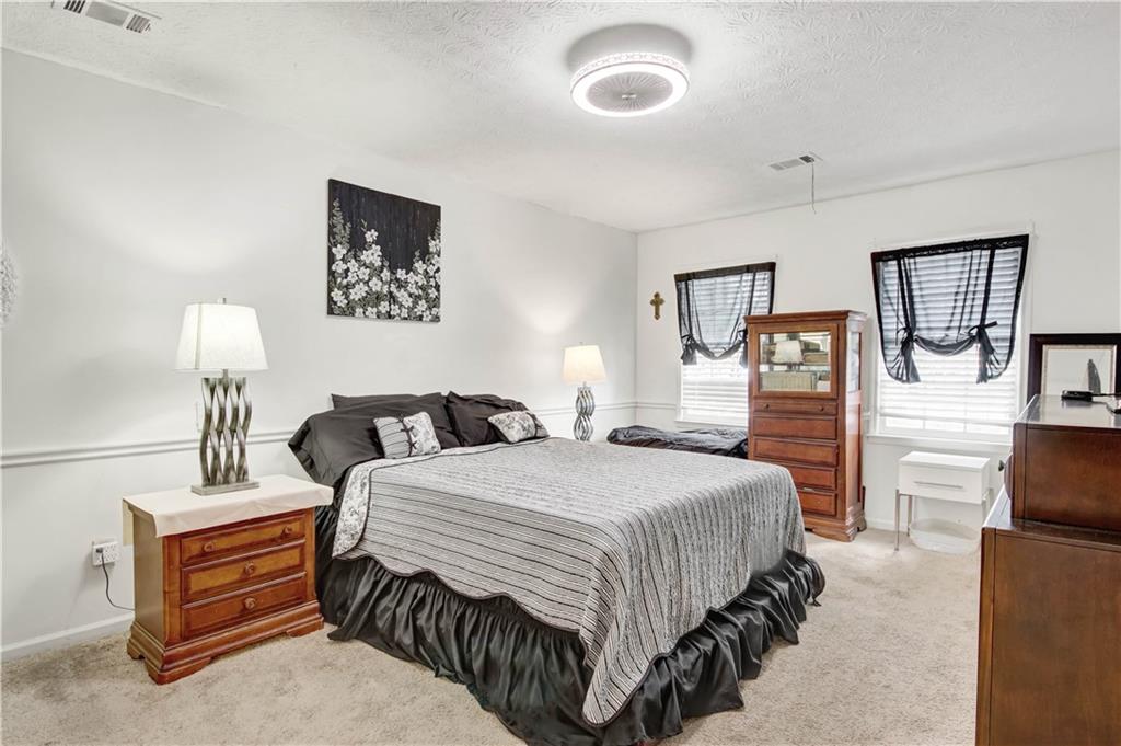 1477 Thornhill Court SW