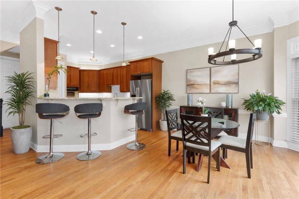 5452 Wentworth Street